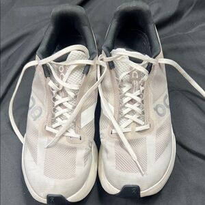 On Running Beige White Cloudflow Lightweight Running Shoes